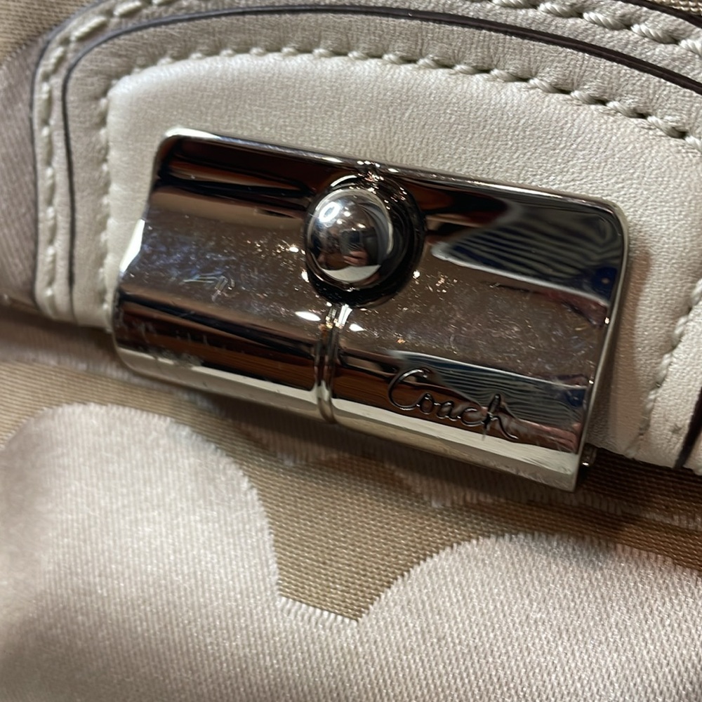 Coach Satin White 2009 Shoulder Crossbody Bag - Picture 9 of 15